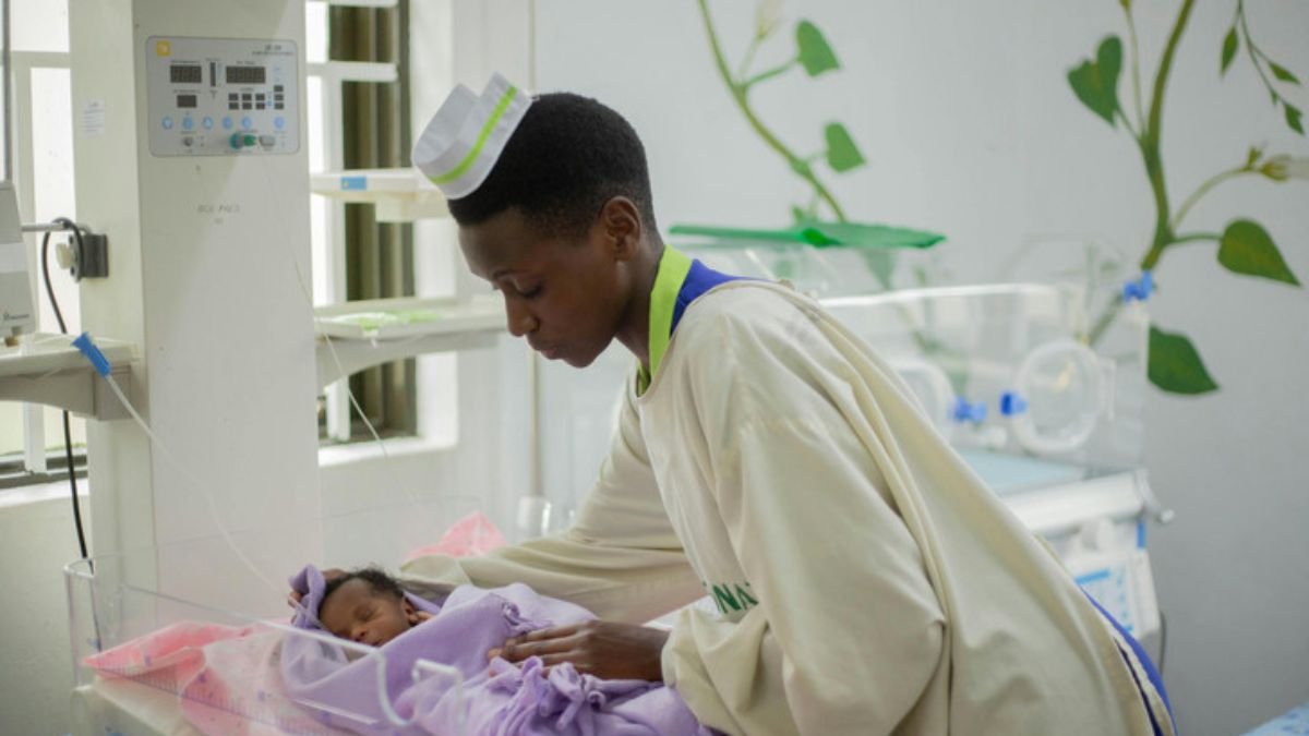 15 Stories Where Human Instinct and Compassion Met to Save Lives