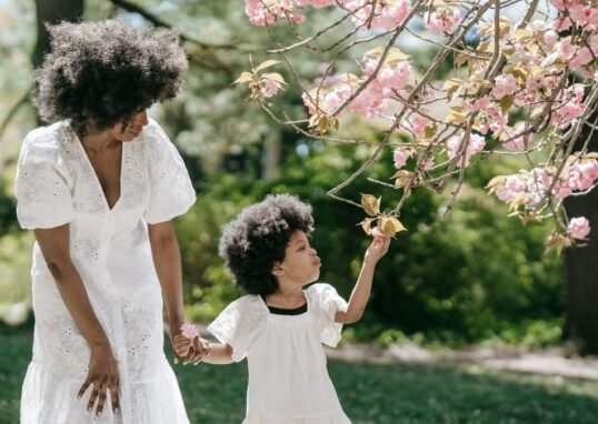 Children who grew up with a parent who never raised their voice but somehow commanded every room often develop a specific understanding of authority. They learn that real power never needs to announce itself