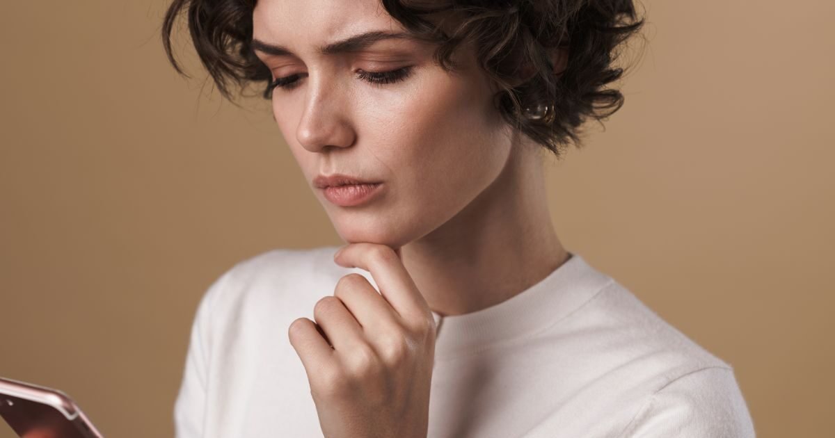 Psychology says people who prefer texting to phone calls aren’t being antisocial – they’re protecting the quality of their thinking from the demands of real-time performance