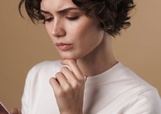 Psychology says people who prefer texting to phone calls aren’t being antisocial – they’re protecting the quality of their thinking from the demands of real-time performance