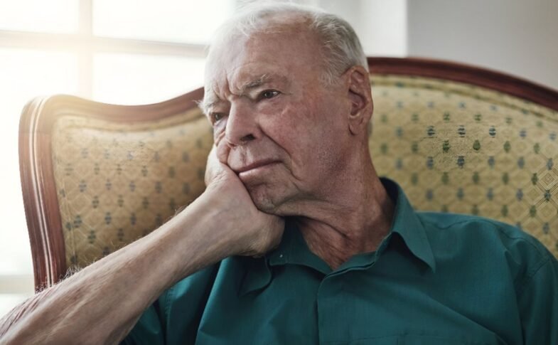 Psychology tells us that adults who DON’T have close friends aren’t necessarily introverted or cold