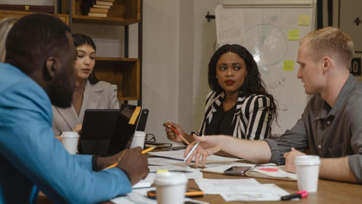 Real Leadership Revealed: 12 Powerful Moments of Kindness in Tough Times